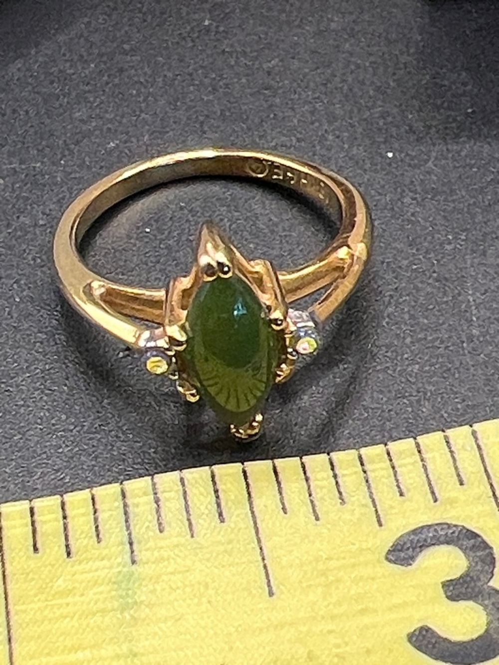 JC Penny 18k HGE Ring with Green Jadite Stone, 5 - Picture 4 of 7